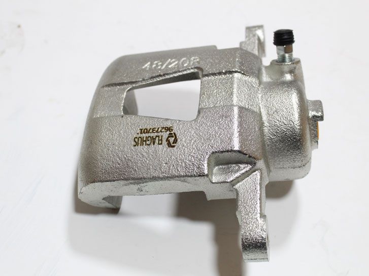 Цилиндр тормозной передний Lanos 13 правый (суппорт голый) 96273701 Flagmus фото 3