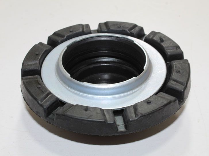 Опора передней стойки VW T5/T6 1.9-2.5TDI 03- с подшипником 7E0412331 SHIKOO