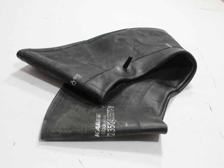 Камера автомобильная R16-225/235/245/255 Kabat (вентиль TR-13, профиль 70)