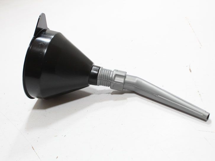 Лейка пластиковая с сеткой (носик косой)