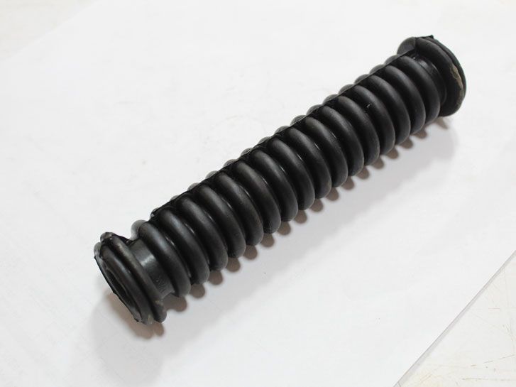 Трубка защитная проводов толстая прямая длинная (гофра диам. 20мм) перед ВАЗ 2110