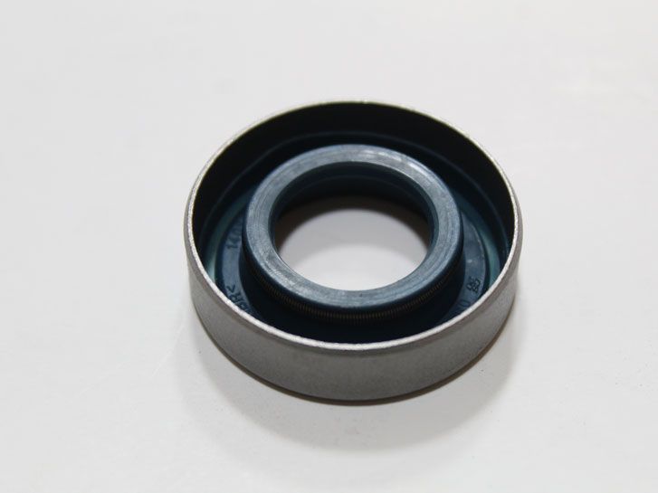 Сальник рулевой колонки  ВАЗ 2101-07 малый (червяка) 2101-3401026 CS-20