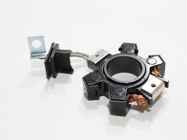 Щеточный узел стартера Ланос 1,5 (0,8 кВт) пластик FLAGMUS