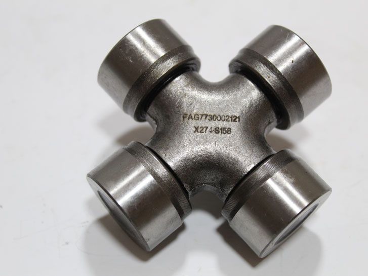 Крестовина кардана ВАЗ 2121 Нива с масленкой 2121-2202025 UJ-2221 GLO