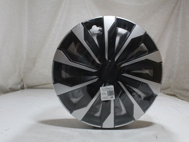 Автомобильные Колпаки (4шт) R15 Typhoon Silver&Black  Argo
