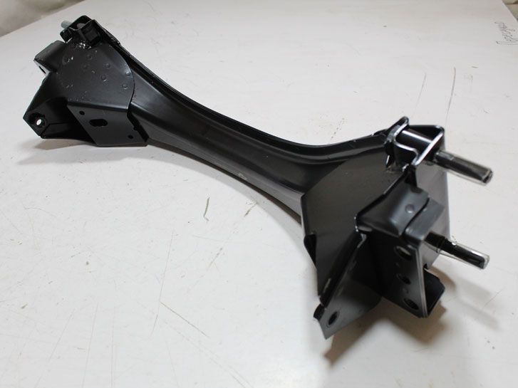 Балка (поперечина) передней подвески ВАЗ 2101-07 2101-2904200 AT