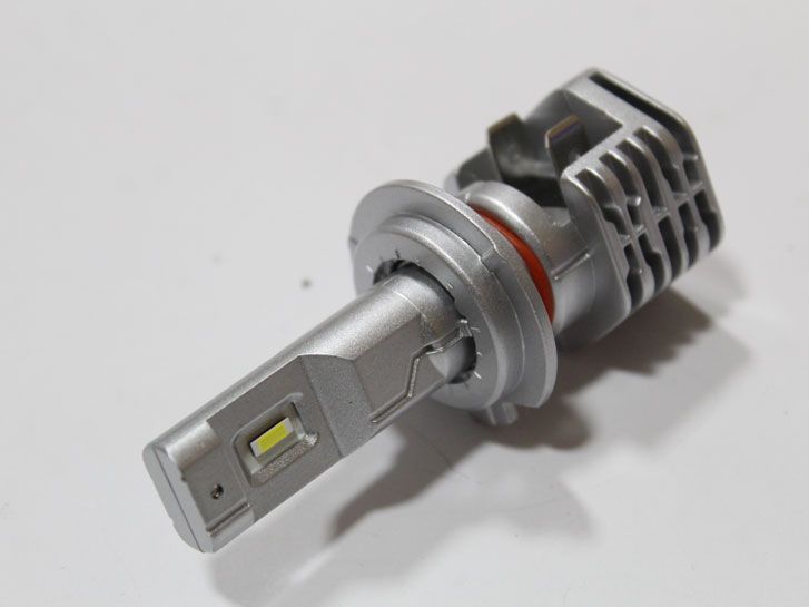 Лампа LED H7mini , диод 1860/9-32V, 22W, 6000K/тип охлаждения -радиатор 