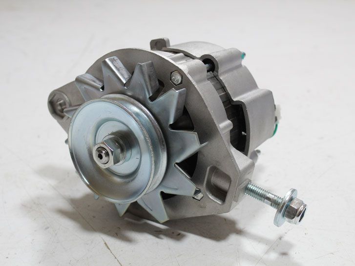 Генератор ВАЗ 2105,2107,2108-21099 Нива (73А) 2108-3701005 33 STANDART